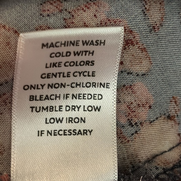 Westbound Oversized Spotted with Faded/Worn Look Size Small - Picture 8 of 10